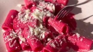 "Barbimanija" i u kuhinji: Pomoću ove zdrave namirnice napravite pink sos za tjesteninu