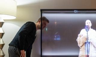 Prvi bežični OLED TV redefinira doživljaj ekrana: Gotovo nevidljiv kada je isključen