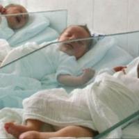 Na UKC Tuzla rođene tri, u Kantonalnoj bolnici "Dr. Irfan Ljubijankić" osam beba