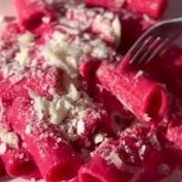 "Barbimanija" i u kuhinji: Pomoću ove zdrave namirnice napravite pink sos za tjesteninu