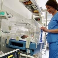 U Općoj bolnici "Prim. dr. Abdulah Nakaš" rođeno pet, na UKC Tuzla sedam beba