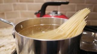 Kako spremiti tjesteninu koja se ne lijepi