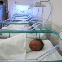 U Kantonalnoj bolnici "Dr. Irfan Ljubijankić" rođena jedna, na UKC Tuzla pet beba