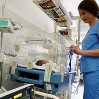 U Kantonalnoj bolnici "Dr. Irfan Ljubijankić" rođene četiri, na UKC Tuzla sedam beba