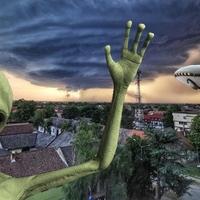 Nova teorija NLO stručnjaka: Vanzemaljci nas kontroliraju kroz različite religije u kompjuterskoj simulaciji