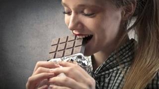 Dokazano zašto jedemo čokoladu u PMS-u: Ima načina i kako da se toga odviknete