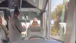 Video / Pogledajte svađu mlade majke i vozača autobusa u Sarajevu