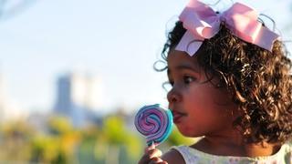Kako da djeca jedu manje slatkiša?