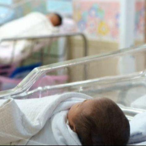 U Kantonalnoj bolnici "Dr. Safet Mujić" rođene dvije, na UKC Tuzla šest beba