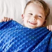 Težak pokrivač pomaže djeci s autizmom da bolje spavaju: Pruža osjećaj sigurnosti i topline 