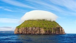 Ovaj mali otok ima svoj oblak