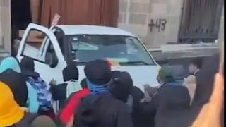Demonstranti u Meksiku autom provalili u predsjedničku palaču